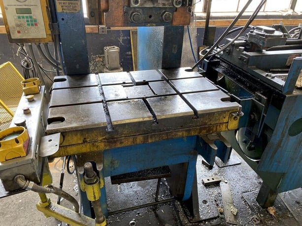 75 Ton, Danly, OBI Punch Press, 5" stroke, 11.5" Shut Height, 3" adjustment, 90 SPM, 36" x24" bed - Image 4