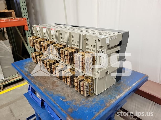 4000 Amps Square D Masterpact Nw40 H Eo/do Yl3khr44a3dfdfxxcat 120 Volts AC Control, 48 Volts DC Shunt Trip - Image 3