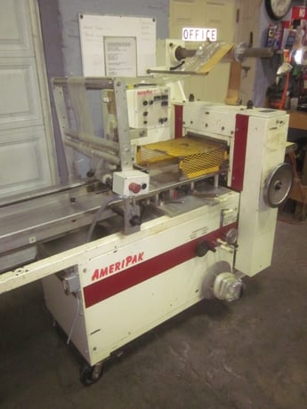Ameripak #S60, horizontal flow wrapper, 90 PPM, adjust feed box, heaters, on casters - Image 5