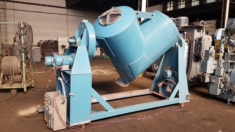30 cu.ft. Patterson Twin Shell Vee Blender, Stainless Steel interior, high speed intensifier bar, 3 HP shell - Image 3