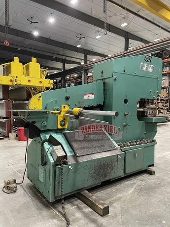 Piranha #P11-110, dual operator hydraulic ironworker, 110 ton, #15885 - Image 4