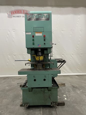 Piranha #P11-110, dual operator hydraulic ironworker, 110 ton, #15885 - Image 5