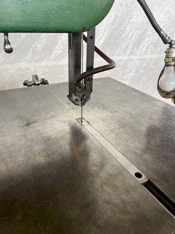 36" x 10" DoAll #V36, vertical bandsaw, 30-1/2" x 30-1/2" table, 1600 FPM, 1-1/4" x 192" blade - Image 7