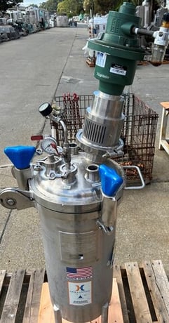 7 gallon Holloway American, 316L Stainless Steel tank, 30 psi, 12" dia x 26" straight side, 1" center bottom - Image 1