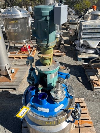 20 gallon DeDietrich reactor, glass lined, 150 psi, jacketed, agitation, 1999 - Image 3