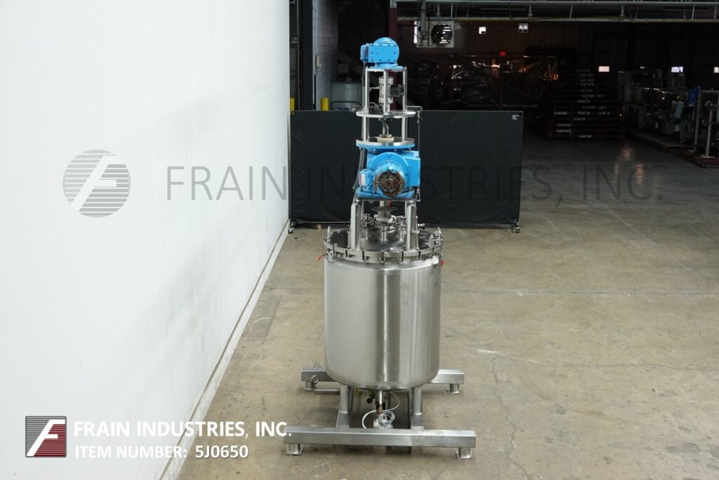 DCI #140GAL, 316 Stainless Steel jacketed & insulated process tank, 32" dia. x 40" straight wall - Image 4