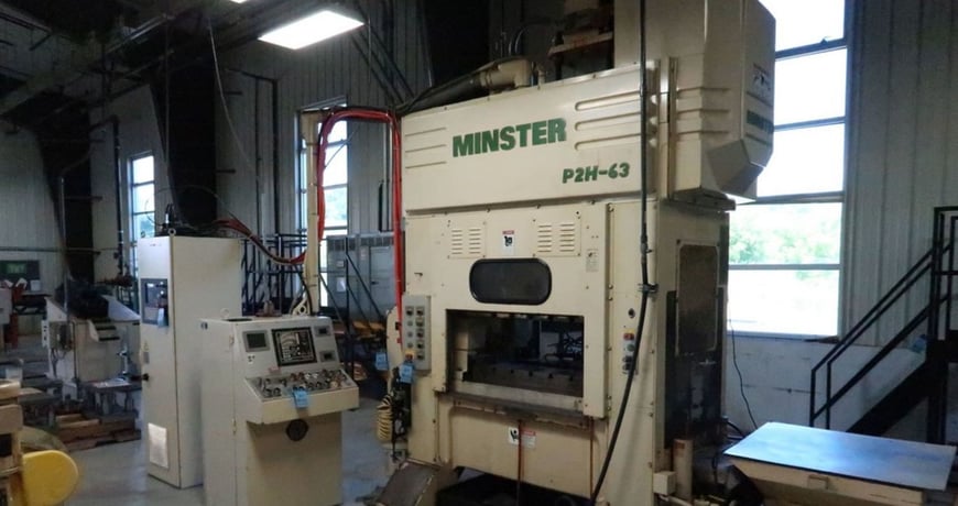 71 Ton, Minster #P2H-63-39, high speed press, 1.97" stroke, 2.95" adj., 400 SPM, 39.4" x 24.8" bed, Minster - Image 3