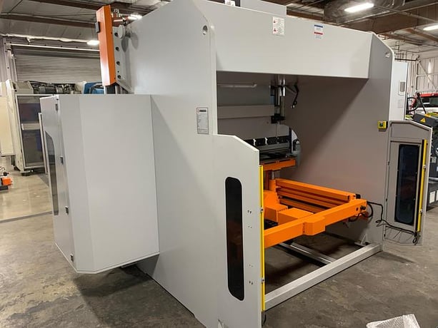 110 Ton, Ermak #Power-Bend-Falcon, CNC press brake, 8.5' overall, 86.6" between housing, 10.8" stroke, 16.1" - Image 4