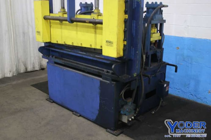 Bradbury, hydraulic flying shear w/prepunch, 50" blade length, 14 gauge capacity, #71627 - Image 2