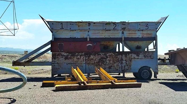 Barber-Colman Greene #MULTI-BIN, Material Feeder, (3) 8' x 8' Feed Bins w/Extenders, 24" Feeders, 24" - Image 1