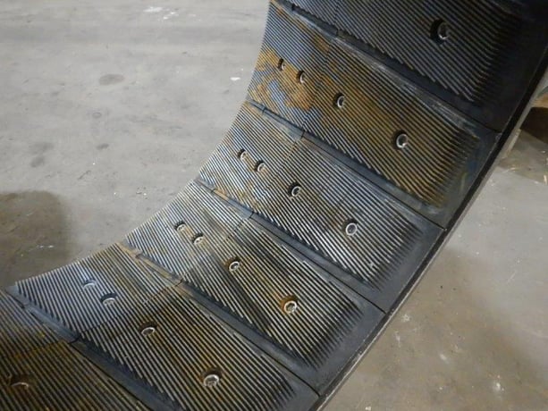 42" Valmet #JC-041-9870666-01, refiner with Reliance type P 2000 HP motor, 2000 - Image 9