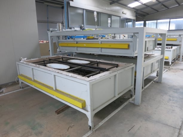 Mt Forni MTI-2, Bending Kiln, 118" width x 59" Depth internal 110" width x 23.6" Depth glass size, 1022 deg F - Image 1