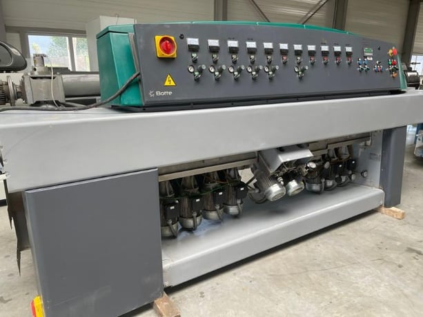 Bottero Victralux-111-F, Vertical Glass Edge Grinder, 11-Spindle, 24 - 240 IPM, 1.57" x 1.57" min. glass - Image 3