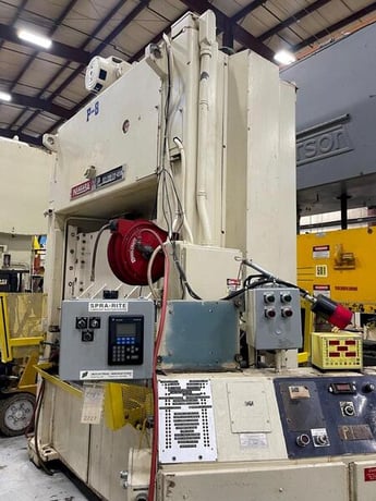 200 Ton, Niagara #SE2-200-72-42UH, straight side mechanical press, 6" stroke, 28" Shut Height, 1995 - Image 3