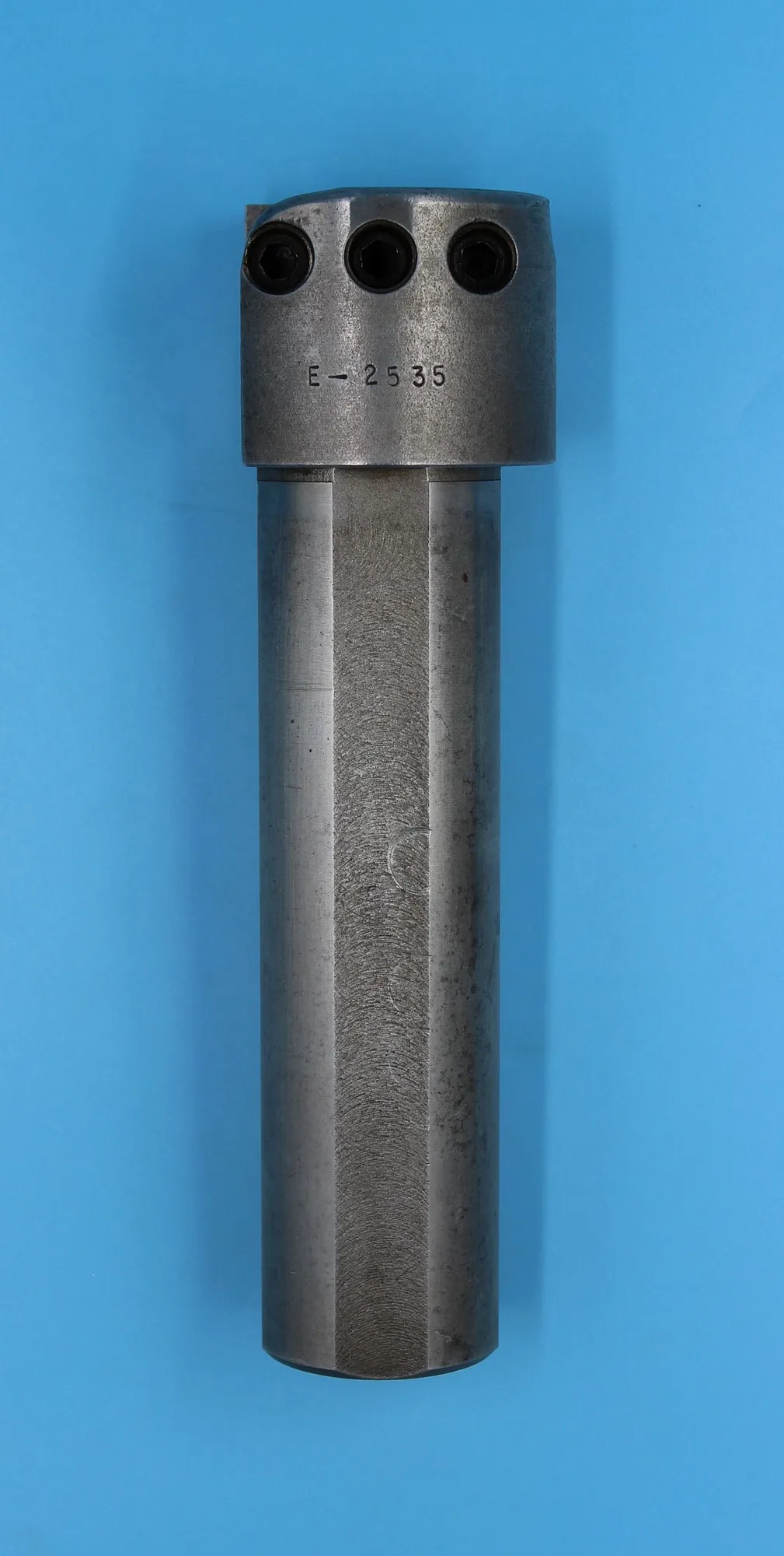 Boring Bar, E-2535, 7/8" cutting diameter, 2" shank diameter, 9" length - Image 1