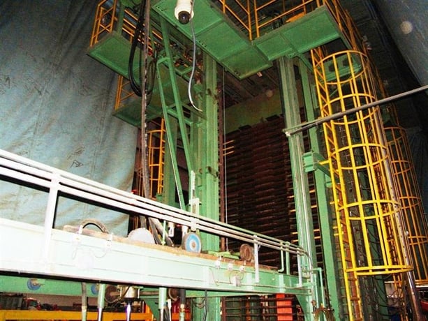 Yamamoto HE2-500-30W, Multi-Opening Plywood Hot Press, 30-opening, 500 Ton, 4.7" daylight, 54" x 108" x 1.5" - Image 10