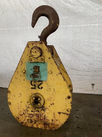 25 Ton, 50000 lb., P & H crane hook block - Image 1