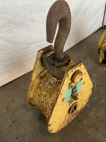 25 Ton, 50000 lb., P & H crane hook block - Image 2