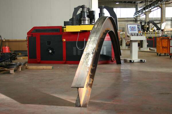7-7/8" x 7-7/8" x 3/4" Tauring #Alpha-200, angle roll w/CNC controls hydraulic guide rolls, 2014 - Image 8