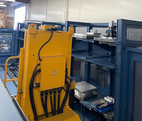 Matsuura #MAM72-63V-PC17, CNC vertical machining center, 240 automatic tool changer, 29.9" X, 33.2" Y, 25.9" - Image 4
