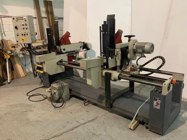 Friulmac #Dual-Feed, Double End Trim Saw, 79" saw to saw opening, 79" L x 6-3/4" width x 2-3/8" thickness - Image 2