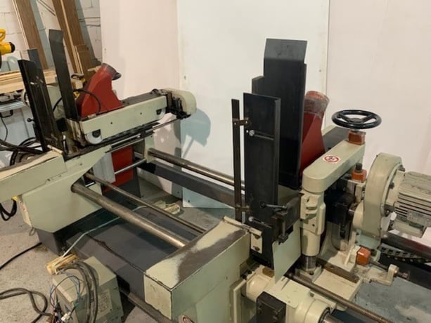 Friulmac #Dual-Feed, Double End Trim Saw, 79" saw to saw opening, 79" L x 6-3/4" width x 2-3/8" thickness - Image 9