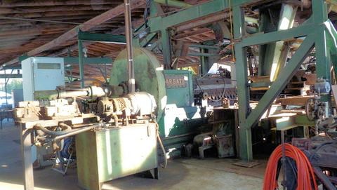 Cargate D-860, Venner Lathe, 8'-6" L x 5' diameter log, 4" inner spindle, 8" & 11" outer, 5' wheel, 6-knife - Image 2