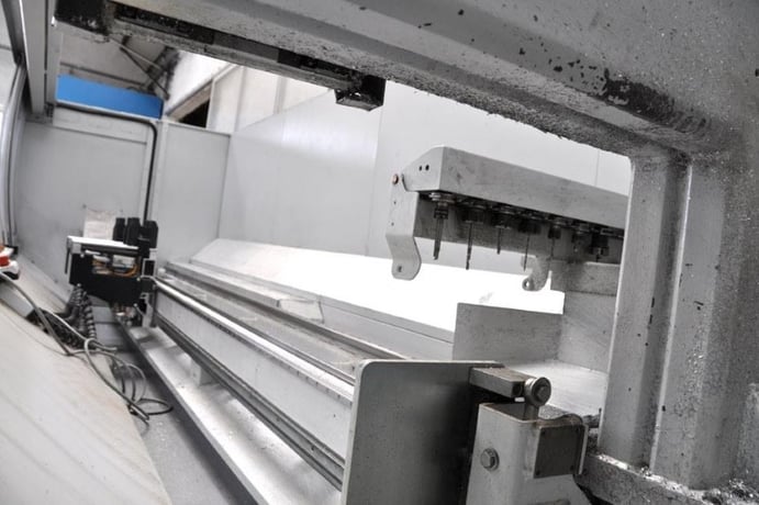 FOM #Dali-40, Profile Machining Center, 167" X, 41" Y, 17" Z, ISO 30 spindle, 7+1 tool, 12000 RPM, 2006 - Image 8