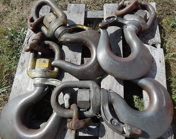 30 Ton, Bushman, spreader beam, (2) adjustable position pinned hooks, 52" to 19' spread - Image 3