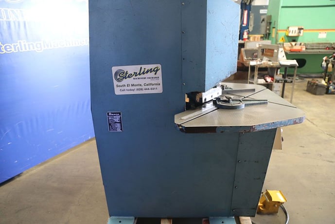 1/4" x 8" x 8" Amada #CSH-220, hydraulic heavy duty notcher, work guide, 5 HP, one shot lube, #A6960 - Image 8