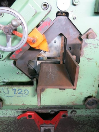 6" x 6" x 1/2" Peddinghaus #210/20, mechanical ironworker, 10"- 20 lb. C-channel, 9" 20 lb. I-Beam - Image 5