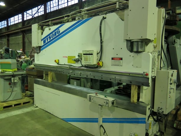 140 Ton, Wysong #THS140-144, hydraulic press brake, 12' overall, 8" stroke, 17" die opening, 9" adj. - Image 6