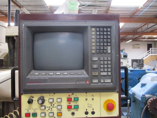 Chevalier Falcon #63R, heavy duty CNC knee mill with delta dynapath control - Image 7