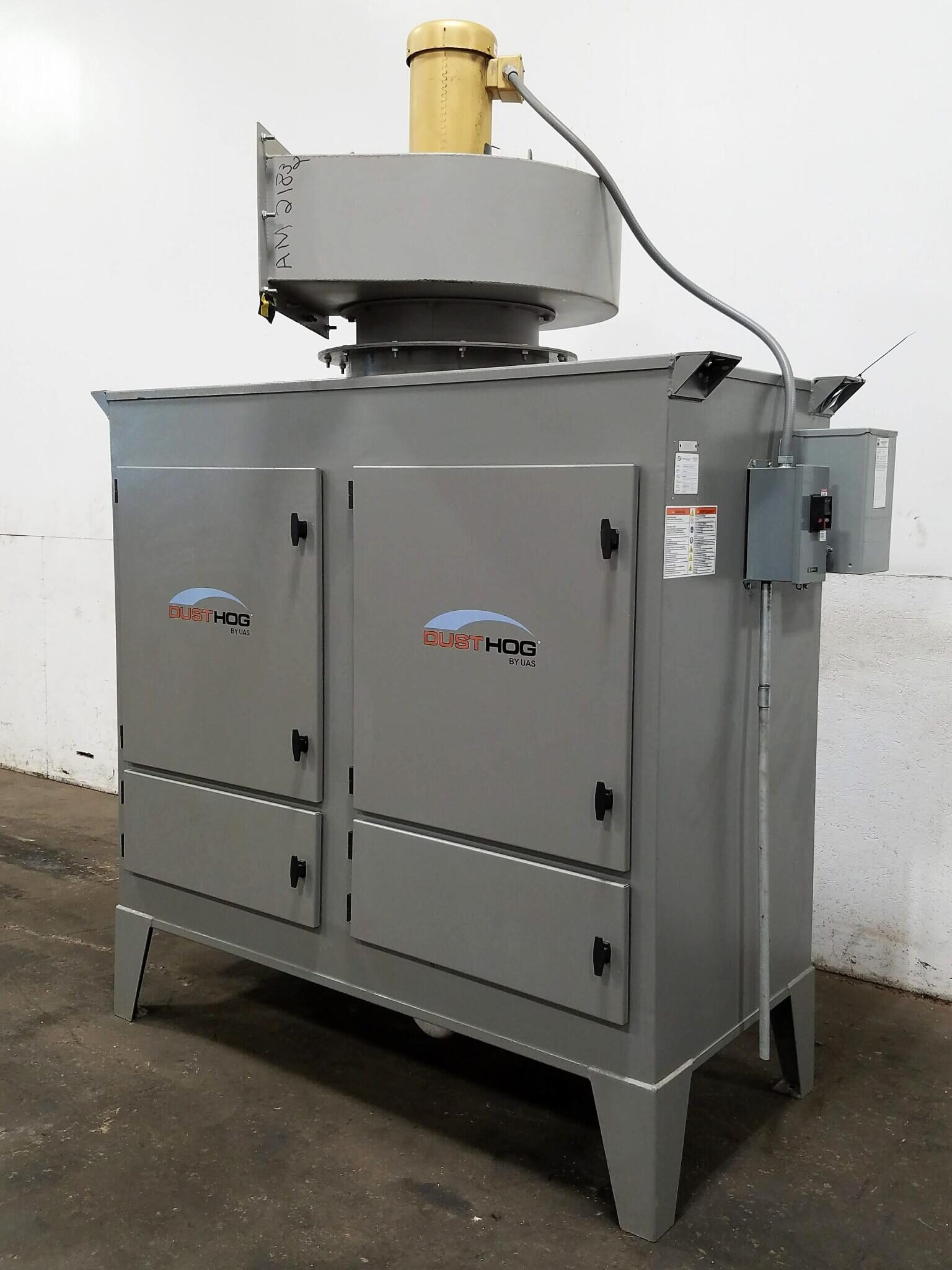 2500 cfm UAS / Dust-Hog #F2500, fume dust collector, - Image 1