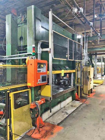 300 Ton, Pacific #300-D-10-60, hydraulic press, 18" stroke, 33" open, Allen Bradley Control, 28" windows, 1979 - Image 5