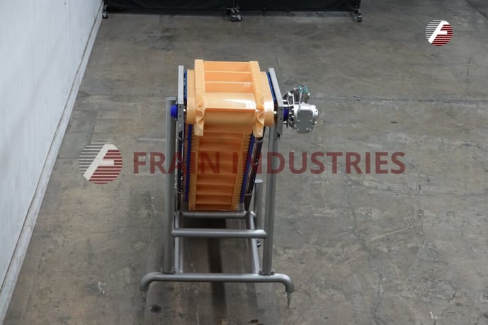 18" wide x 8' long, Marvu #260, inclined cleated conveyor, 1-1/2" high cleats set on 11-1/2 centers, 49" - Image 4