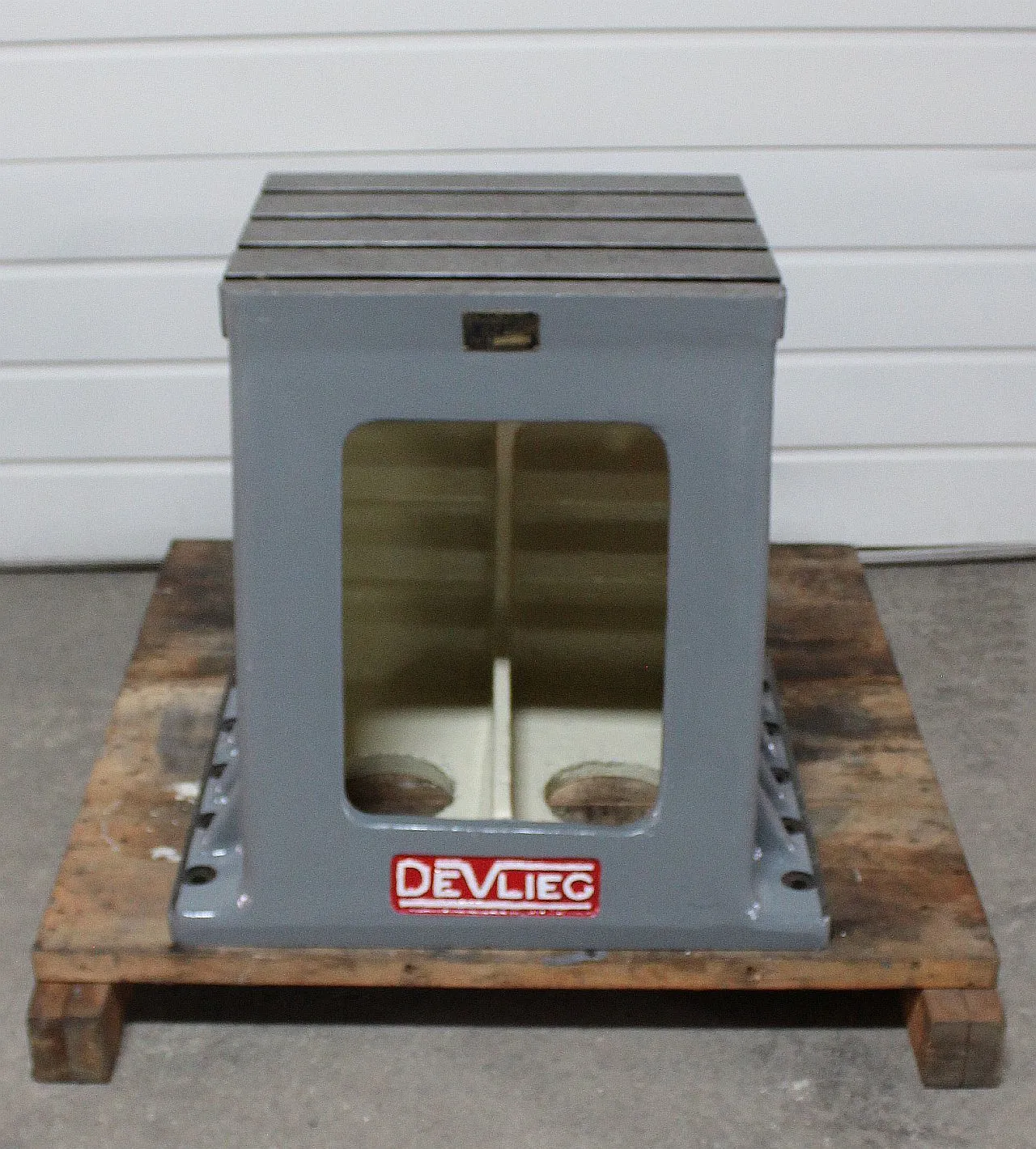 20.5" x 25" x 17.75" Devlieg #B-1158, angle plate - Image 1