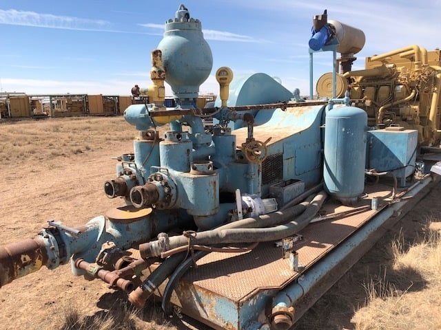 Emsco #DC-700, 1200 RPM, pump w/ pulsation dampner - Image 1