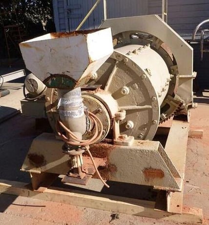 2.6' x 4' Denver Ball Mill, 10 HP, steel liners, ball charge, infeed hopper w/spout feeder - Image 3