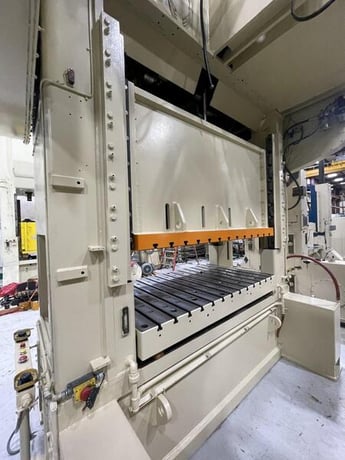 400 Ton, Blow #SC2-400-84-48, straight side mechanical press, 10" stroke, 34" Shut Height, air clutch, 1989 - Image 6