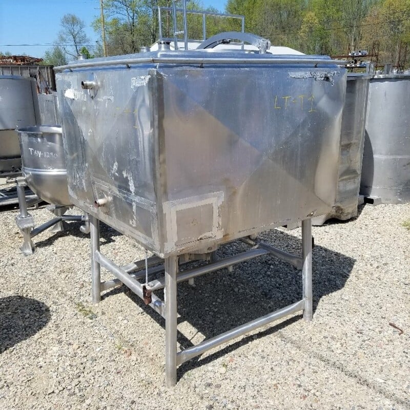 250 gallon Stainless Steel tank, 43" x 43" x 34" T/T - Image 4
