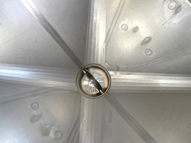 270 gallon Stainless Steel Portable tote/tank, 36 cu.ft., (6 available) - Image 6