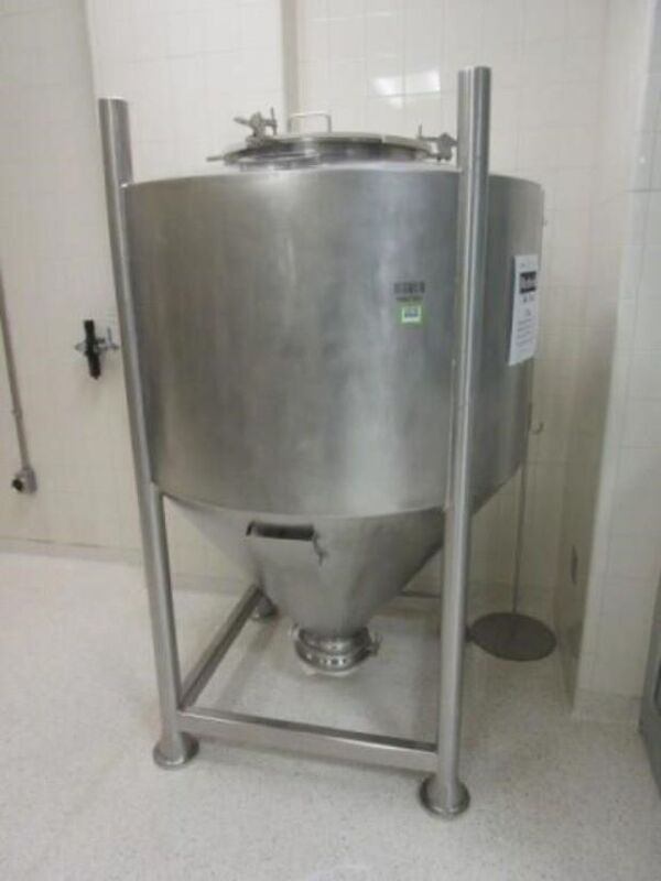 360 gallon Caribbean Metal and Wilson Works, Stainless Steel transfer tote/vessel, 4' diameter x 31" T/T (39 - Image 1