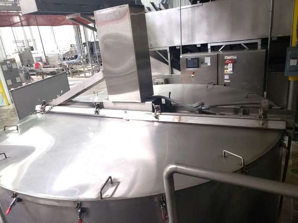 500 gallon Groen, Stainless Steel cooker/cooling kettles, sweep agitation & scraper blades, 50 psi @ 200°F - Image 2