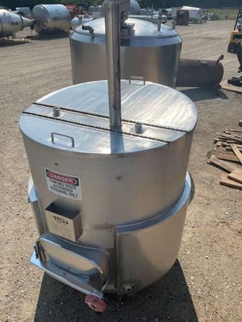 400 gallon Tolan, Stainless Steel jacketed brew tank, 4' dia.x 4' T/T, 150/FV psi @ 400&deg;F - Image 2