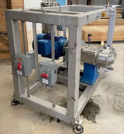 Waukesha Cherry Burrell #220U2, Stainless Steel positive displacement rotary lobe pump, 4" Tri-Clamp - Image 7