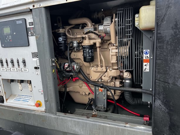 38 KW Wacker Neuson #G50, trailer mounted, sound attenuated enclosure, Tier 3, 11595 hours, 2015 - Image 2