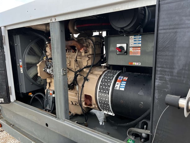 38 KW Wacker Neuson #G50, trailer mounted, sound attenuated enclosure, Tier 3, 11595 hours, 2015 - Image 3