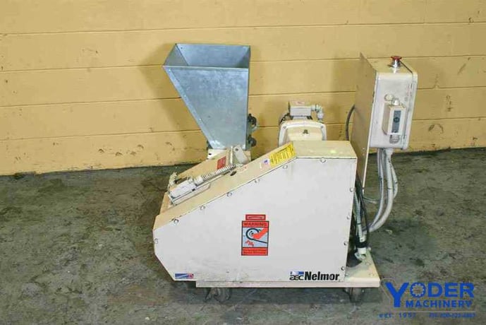 17" x 14" Nelmor #AG88M, plastic granulator, 1 HP, auger feed, 1997, #52682 - Image 2