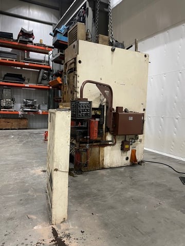 175 Ton, Cincinnati #175-OBS, hydraulic punch press, 10" stroke, 50" x30" bed, #15815 - Image 7